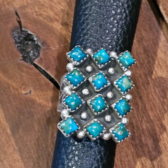 Navajo Sterling Silver and Turquoise Ring, size 7 - Picture 2 of 6